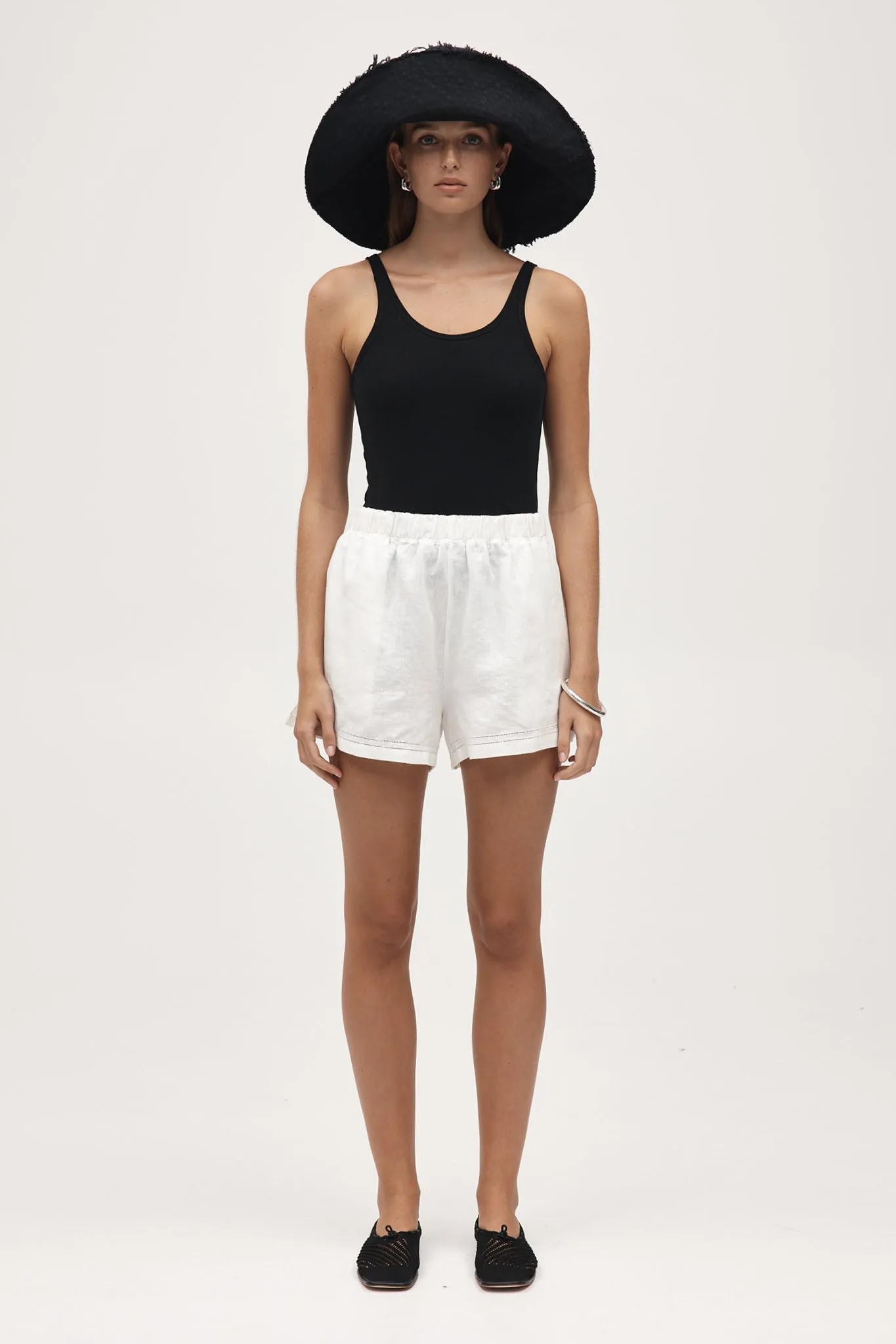 OMA HAT- BLACK