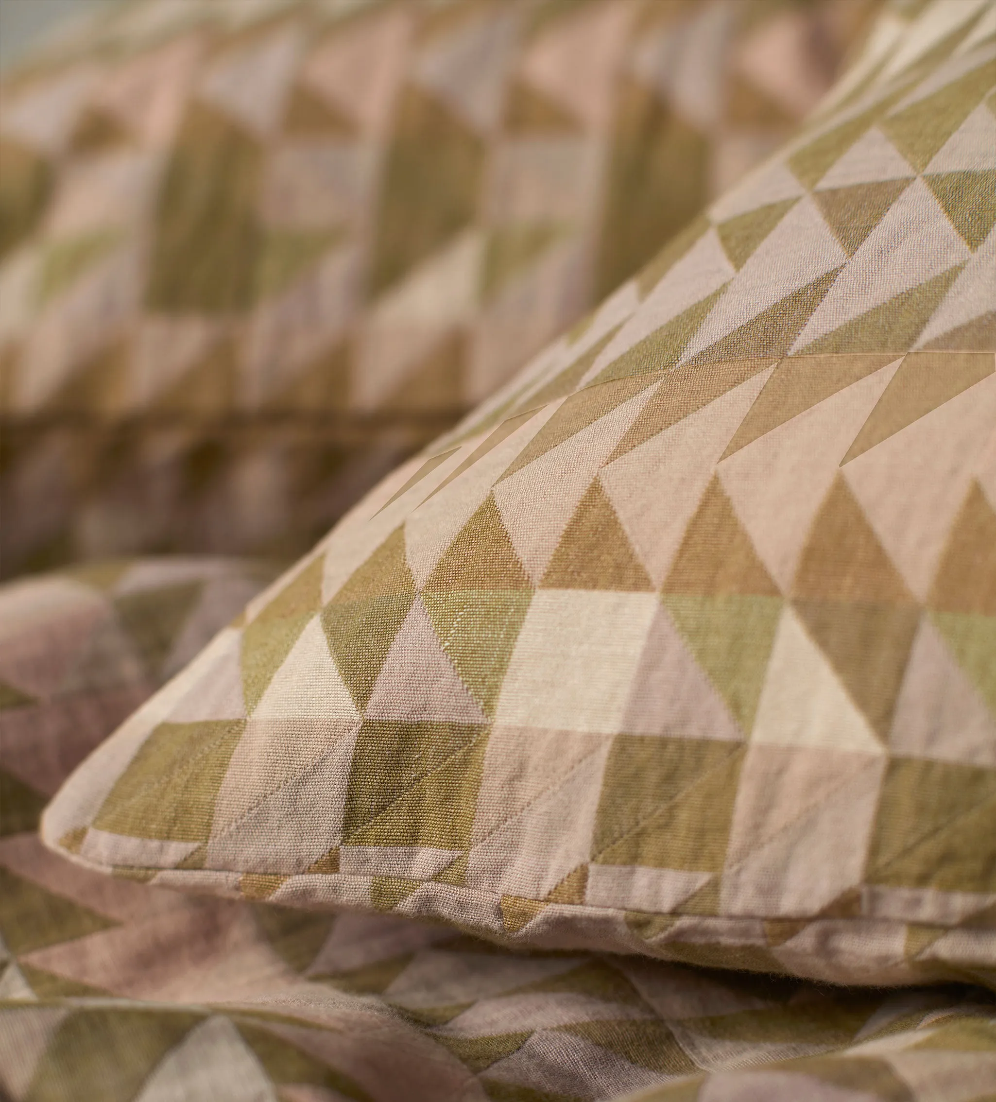 Tom 100% Cotton Bedspread