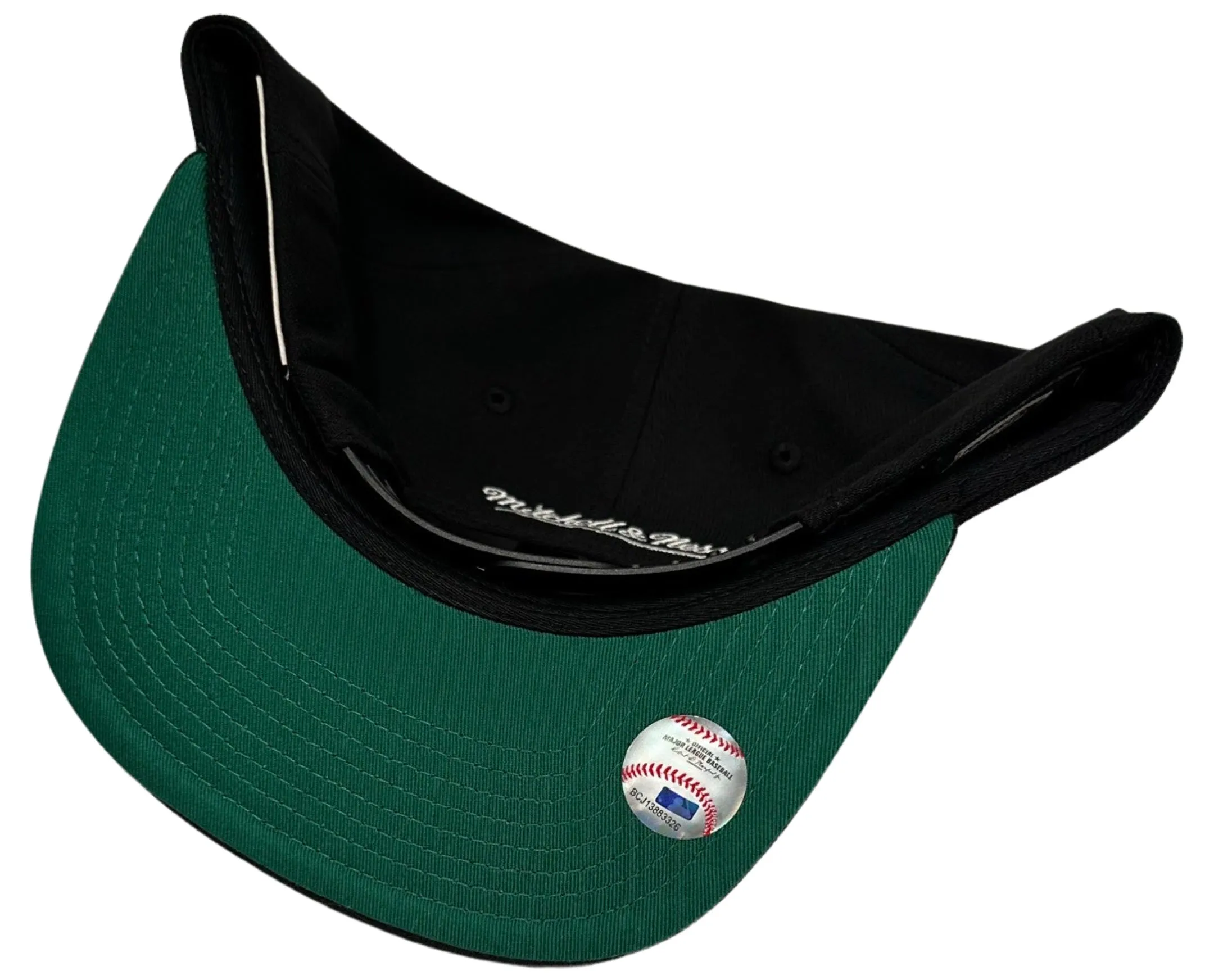 *Toronto Blue Jays* snapback hats by Mitchell & Ness