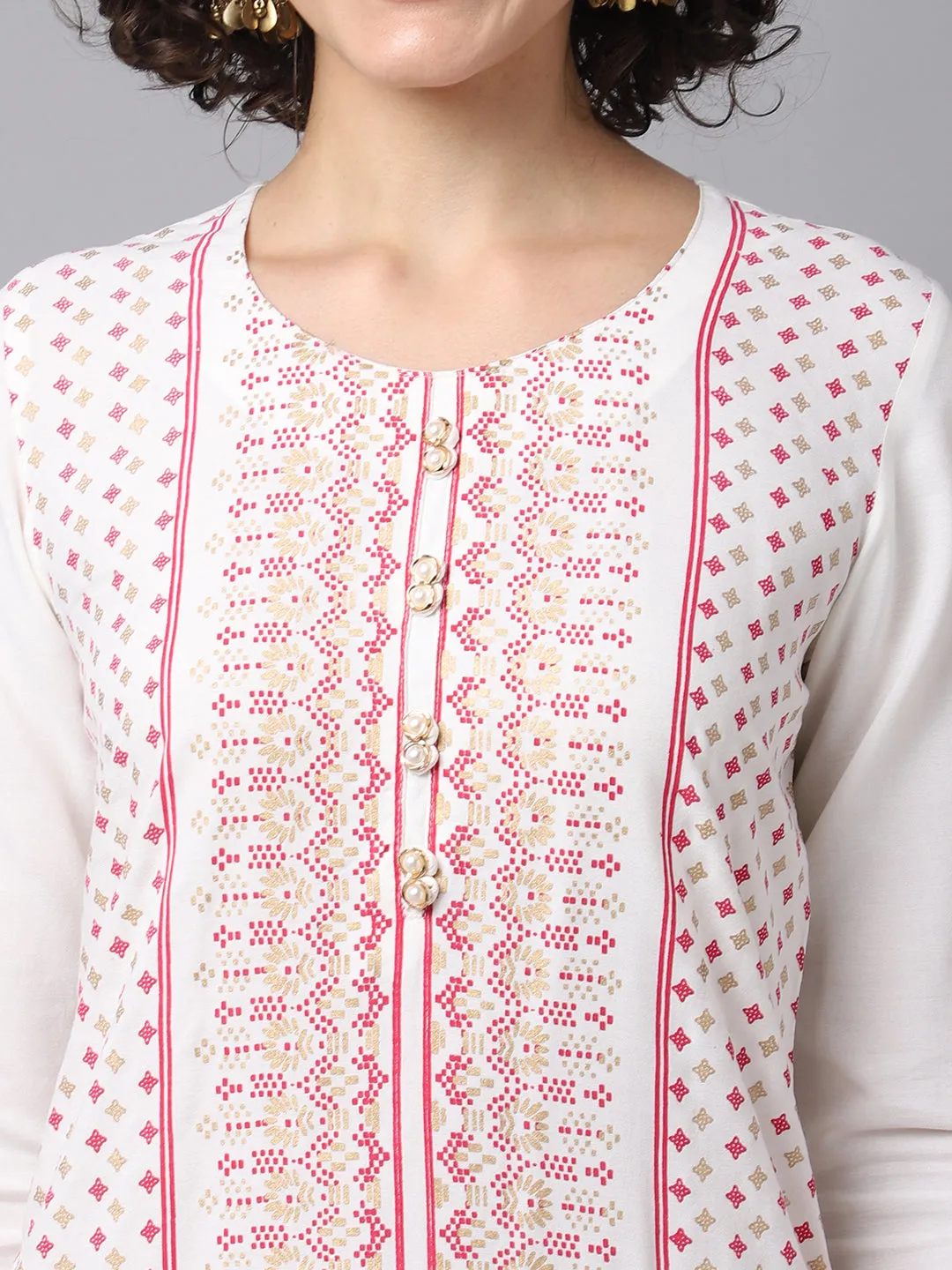 Women Off White Geometric Embroidered Thread Work Kurta And Printed Skirt